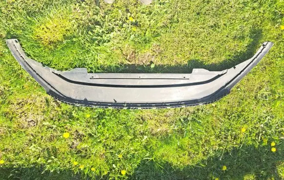 Volkswagen Golf VII Front bumper lip 5G0805915