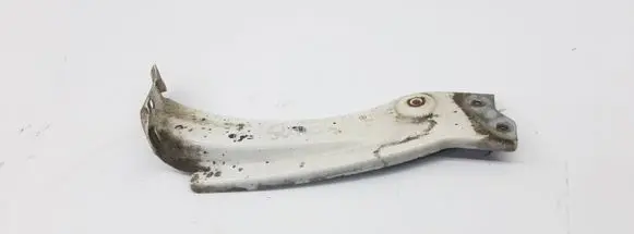 Skoda Superb B8 (3V) Fender mounting bracket 3V0821142