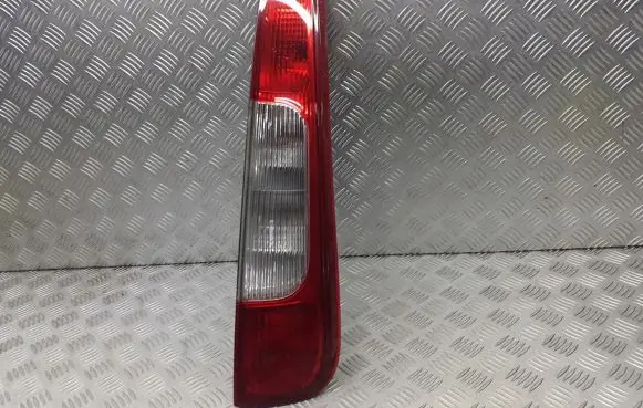 Ford C-MAX I Rear/tail lights 3M5113A602