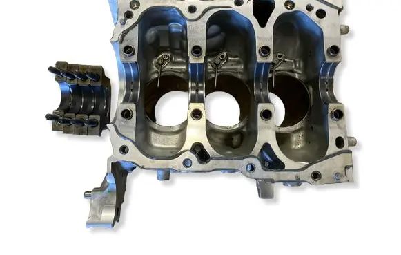 Toyota Yaris XP210 Engine block M15A