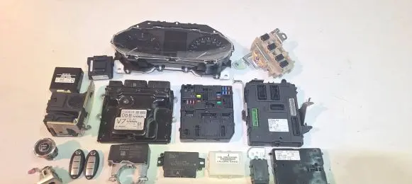 Nissan Qashqai Engine control unit/module 23710HV90A 284B75NA1A 284B16FP2C