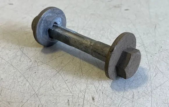 Cupra Born Rear suspension camber bolt