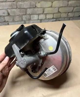 Audi A7 S7 4G Brake booster 4G1612103G
