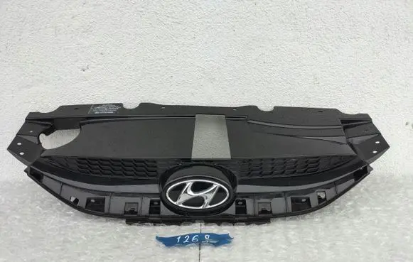Hyundai ix35 Front bumper upper radiator grill 5901130511150