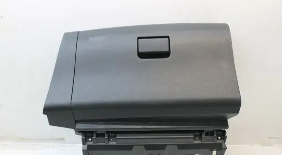 Nissan Leaf I (ZE0) Glove box 685203NM0A
