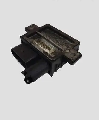 BMW 1 E81 E87 Glow plug pre-heat relay 779800003 052210102