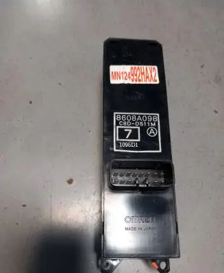 Mitsubishi Lancer Electric window control switch 8608A098