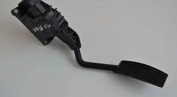 BMW 6 G32 Gran Turismo Accelerator throttle pedal 22007A21