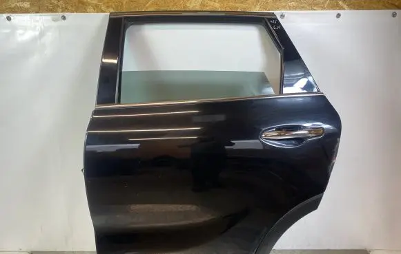 KIA Sorento Rear door