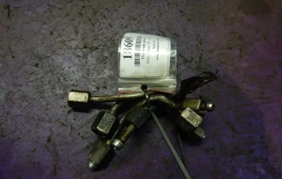 Alfa Romeo 145 - 146 Fuel injector supply line/pipe 