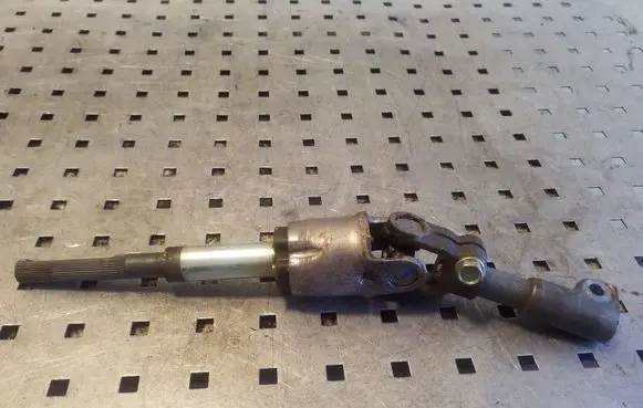 Toyota RAV 4 (XA20) Steering column universal joint