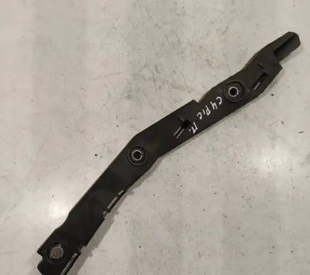 Front bumper mounting bracket
