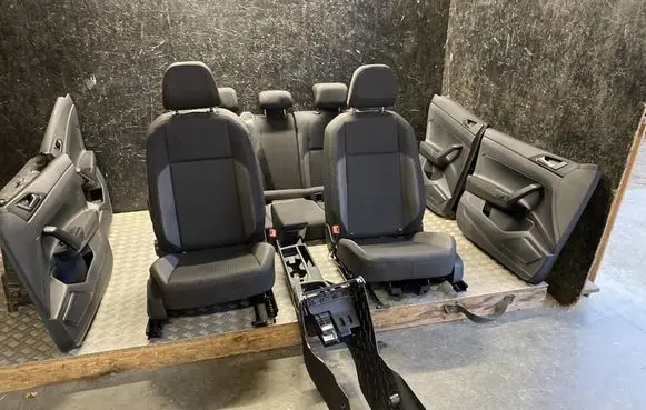 Volkswagen Taigo Seat set 