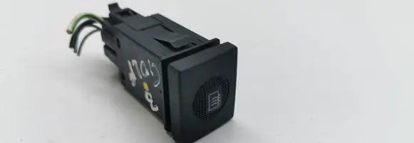 Volkswagen Golf III Windscreen/window heater switch 1H6959621 501520