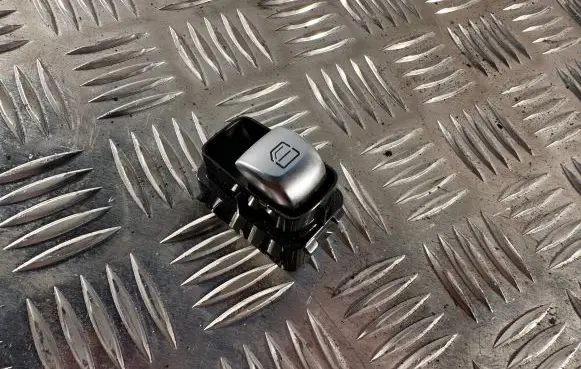 Mercedes-Benz E W238 Electric window control switch A2389050601