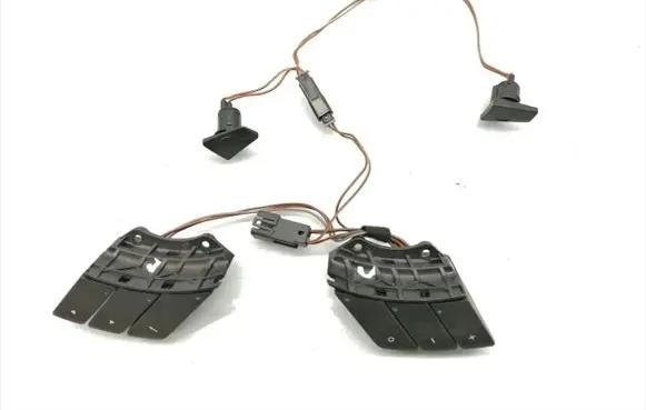 Ford Explorer Steering wheel buttons/switches 