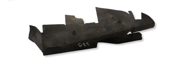 Audi A4 S4 B5 8D Intercooler air guide/duct channel 8D0121283B
