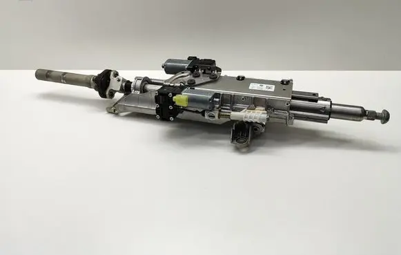 BMW 5 G30 G31 G38 Steering wheel axle 7045022 7045022262 6862031