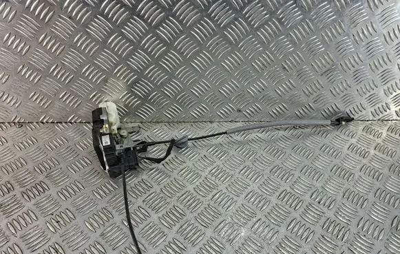 Volvo V40 Front door lock 31391824