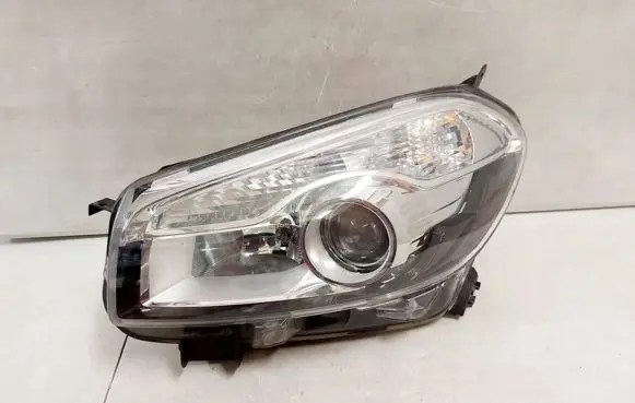 Nissan Qashqai Headlight/headlamp