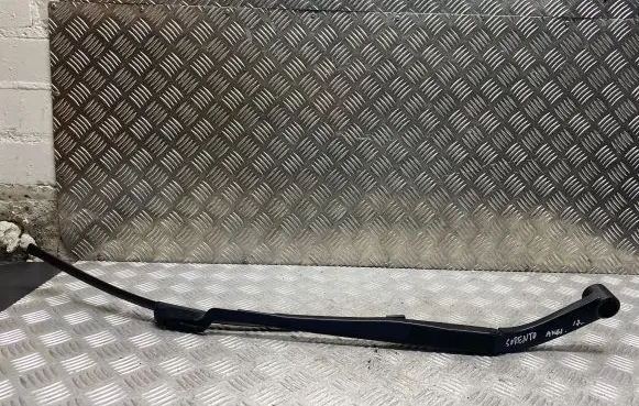 KIA Sorento Front wiper blade arm