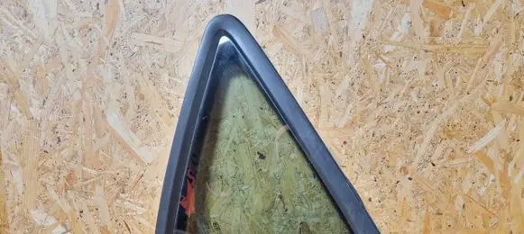KIA Ceed Rear side window 43r000050