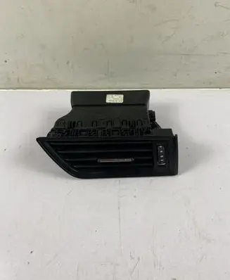 Skoda Superb B8 (3V) Dashboard air vent grill cover trim 3V0819702E