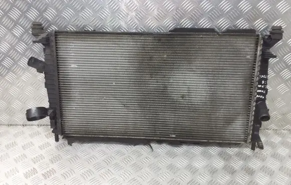 Ford C-MAX I Coolant radiator