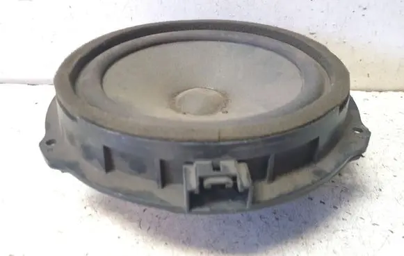 Ford Focus Front door speaker 8A6T18808AC