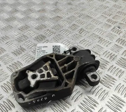 Infiniti Q30 Engine mount bracket A2462401209