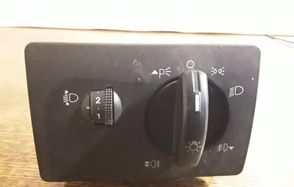 Ford Focus Light switch 4M5T13A024EA
