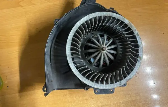 Seat Ibiza IV (6J,6P) Heater fan/blower 6Q1820015G A9677