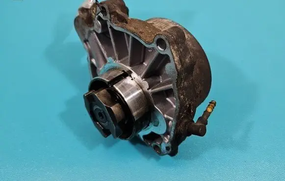 Opel Vectra C Vacuum pump 55205446 IMPRK1512562