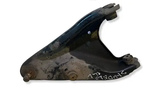Dacia Sandero II Front lower control arm/wishbone 