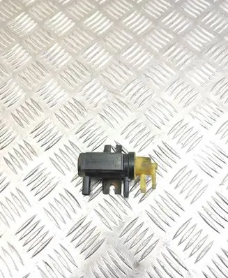 Mercedes-Benz C W204 Turbo solenoid valve A0071531428 0071531428 0091533128