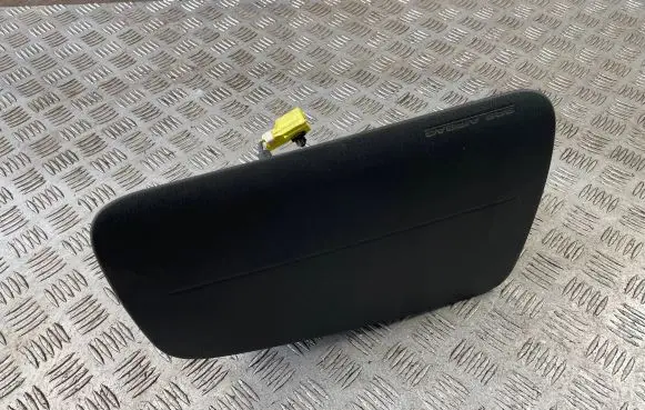 Subaru Impreza II Passenger airbag