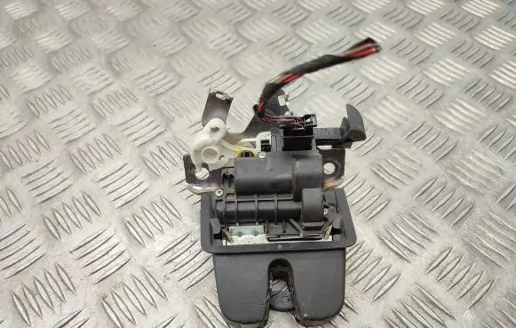 Volkswagen PASSAT B8 Tailgate/trunk/boot lock/catch/latch 3G0827505C