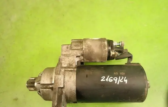Volkswagen PASSAT B6 Starter motor S0243