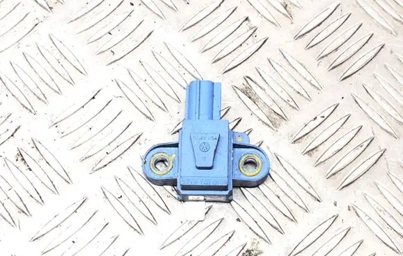 Volkswagen Golf V Airbag deployment crash/impact sensor 1K0955557A