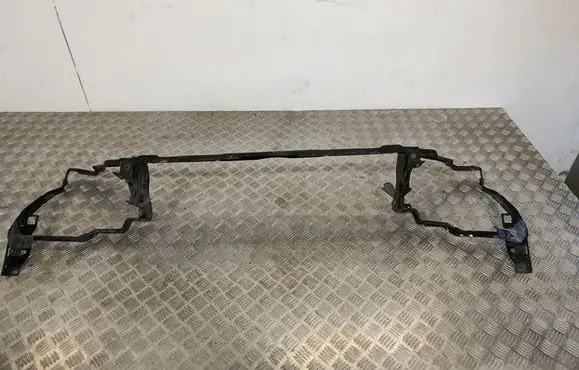 Mercedes-Benz C W204 Headlight/headlamp mounting bracket A2046201191