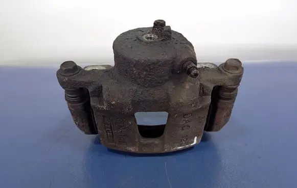 Chevrolet Lacetti Front brake caliper
