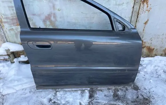 Volvo S60 Front door 