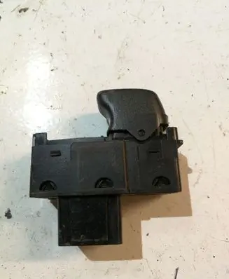 Volvo V70 Electric window control switch 30658696