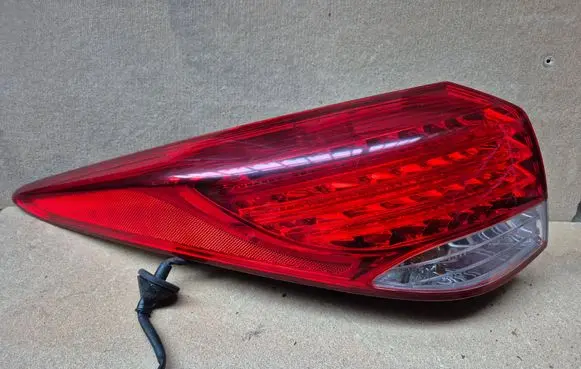 Hyundai i40 Rear/tail lights 924013Z0