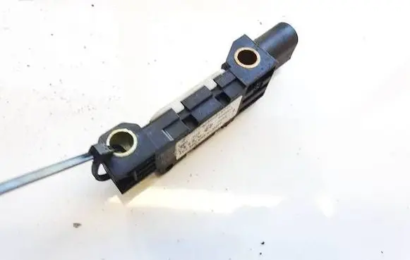 Volkswagen PASSAT B7 Airbag deployment crash/impact sensor 4B0959643E 090803
