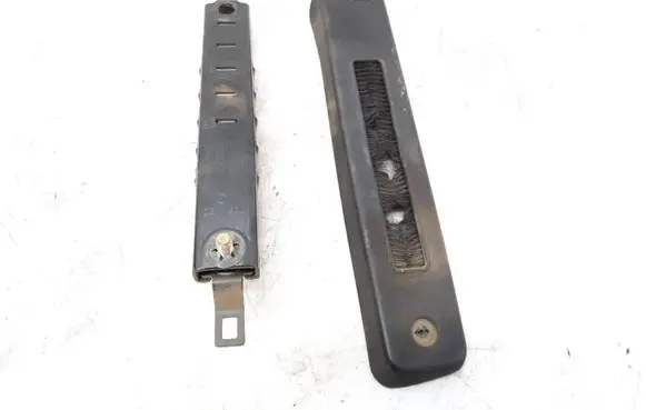Volkswagen Transporter - Caravelle T4 Seat belt height adjuster 7D0857819 701858763