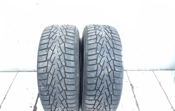 Volkswagen Golf II R16 winter/snow tires with studs NOKIAN HAKKAPELIITTA7 21565R16