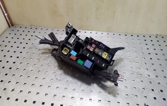 Toyota RAV 4 (XA30) Fuse box set
