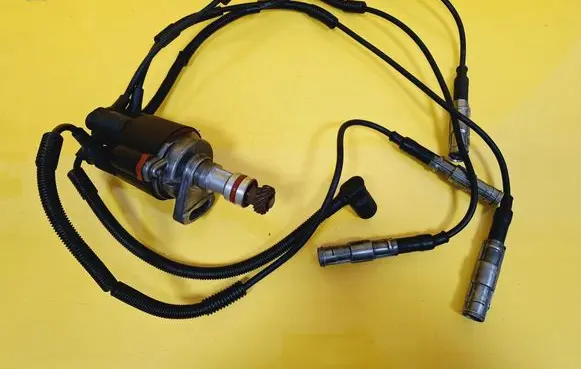 Mercedes-Benz E W124 Spark distributor 0031584201