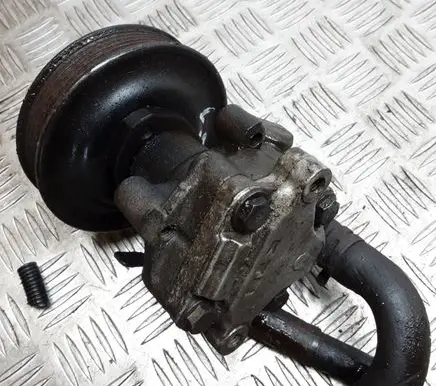 Volkswagen Golf IV Power steering pump 1J0422154A